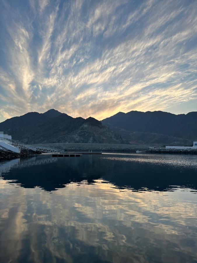 Al Dana Sea View Villa フジャイラ エクステリア 写真