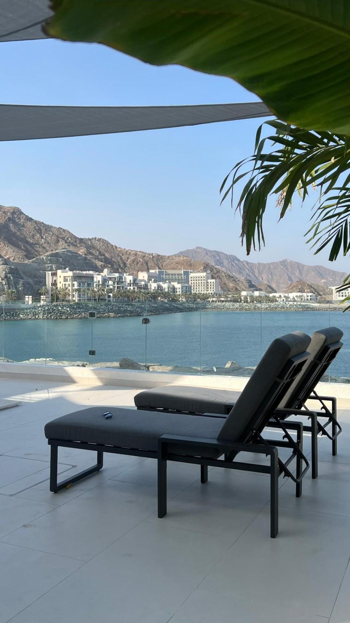 Al Dana Sea View Villa フジャイラ エクステリア 写真