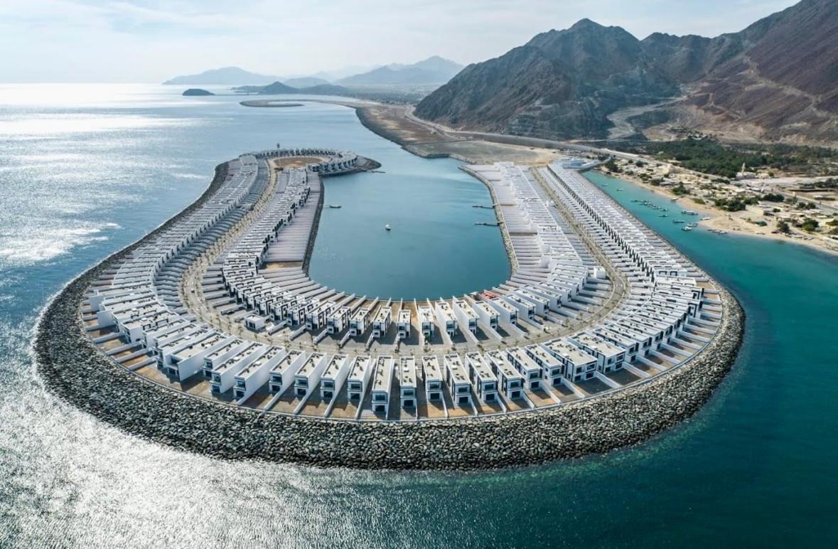 Al Dana Sea View Villa フジャイラ エクステリア 写真